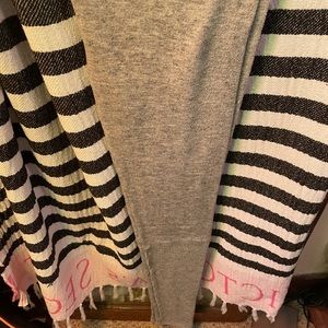 Warm knit leggings from American Eagle.